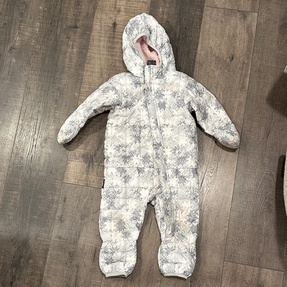 The North Face Snowflake Kids One Piece - Gray and Pink